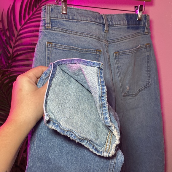 ABERCROMBIE & FITCH - LIGHT WASH STRAIGHT LEG HIGH RISE JEANS - Picture 6 of 14